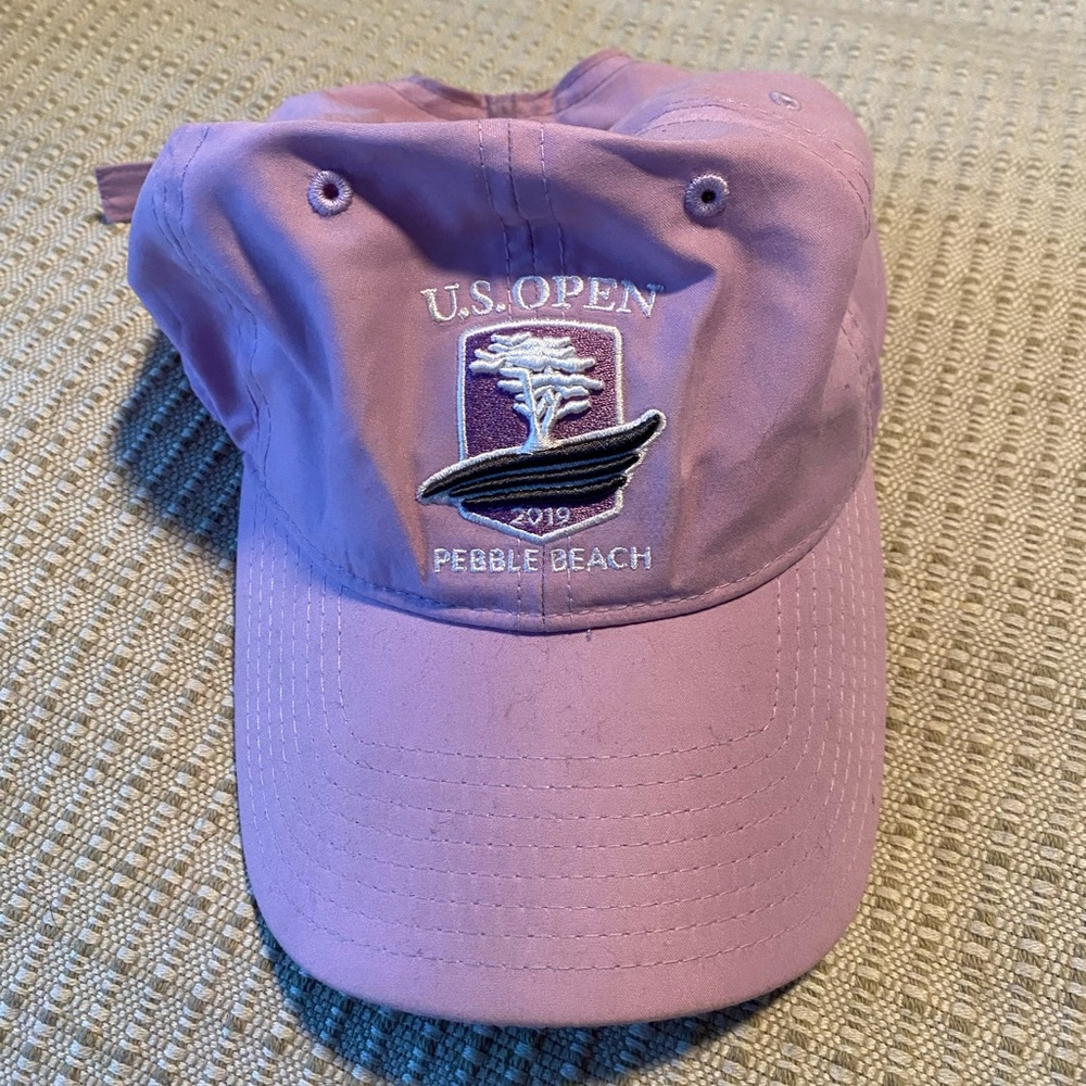 Ladies lilac Pebble-beach golf hat, adjustable strap. NWOT. Smoke free home.